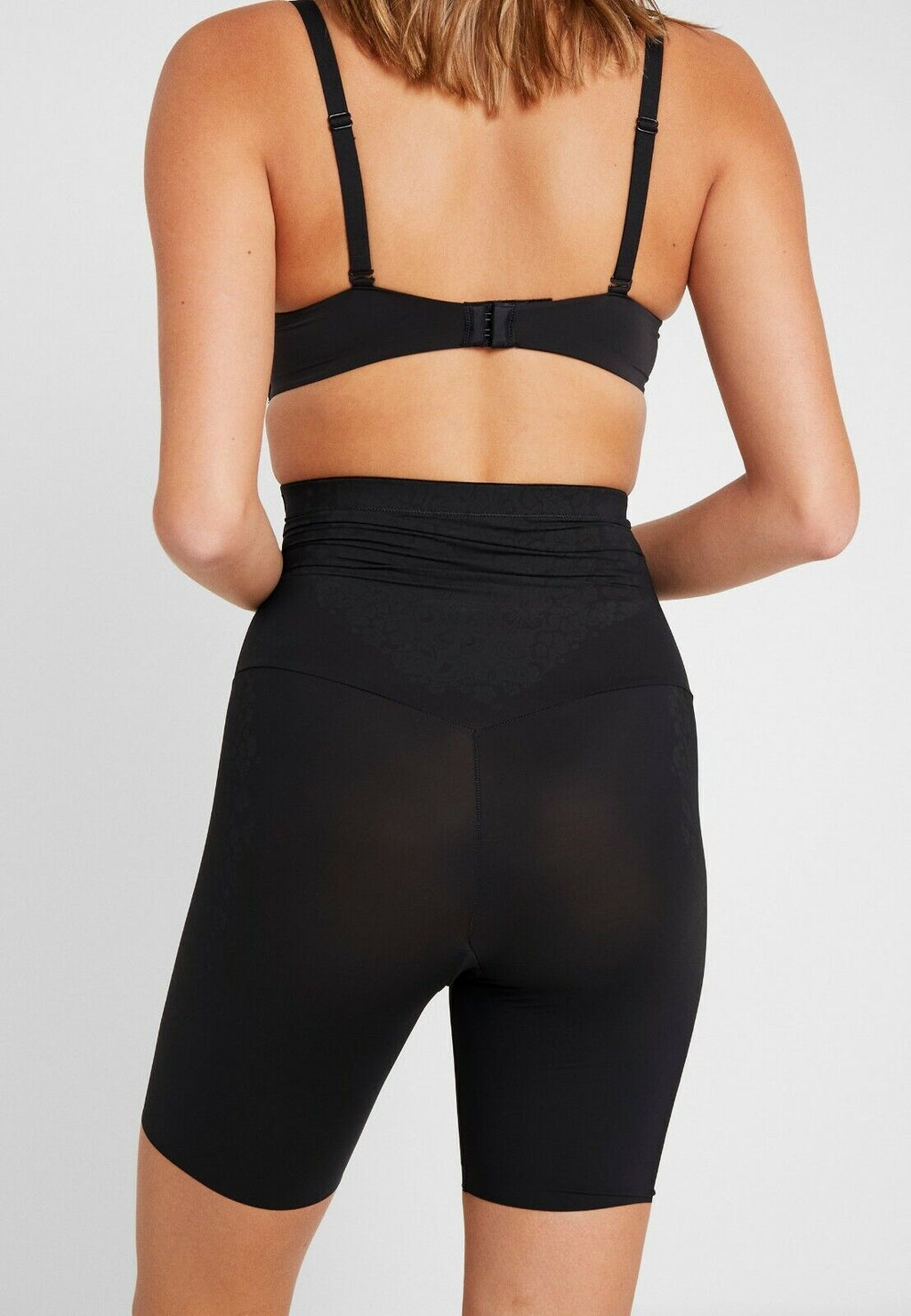 Guaina vita alta con gamba contenitiva FitSense Maidenform AM00072