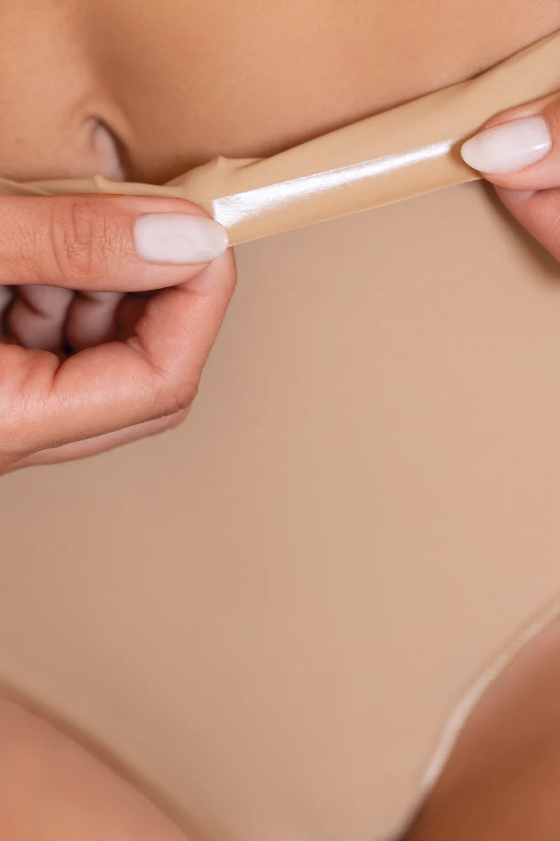 Perizoma taglio laser Leilieve Sculpt C4630X noisette dettaglio silicone