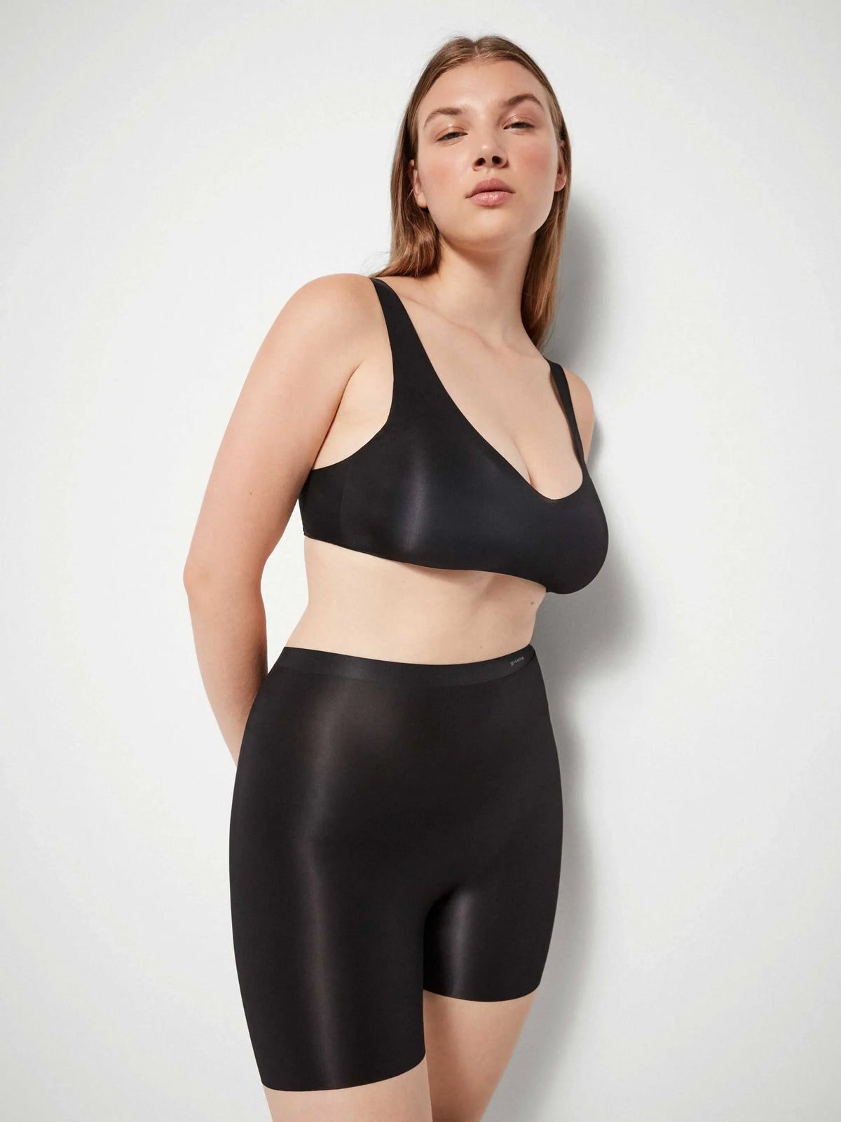 Guaina con Gamba Donna Gisela Modellante Seconda Pelle Senza Cuciture 1/10028 nero